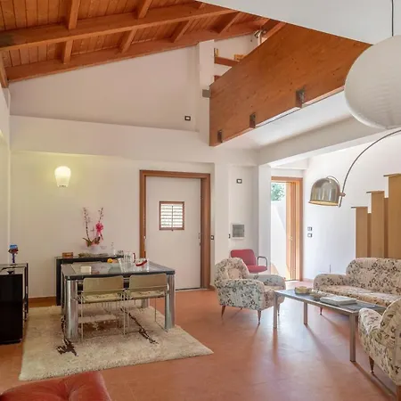 Mendolia Ai Caracoli Villa