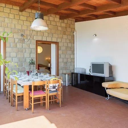 Mendolia Ai Caracoli Villa