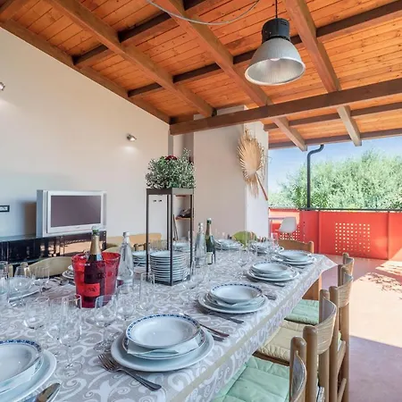 Villa Mendolia Hot Pool And Design Termini Imerese