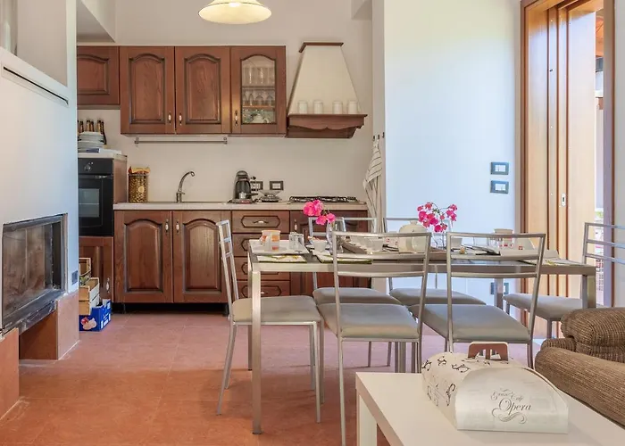 Villa Mendolia Hot Pool And Design Termini Imerese