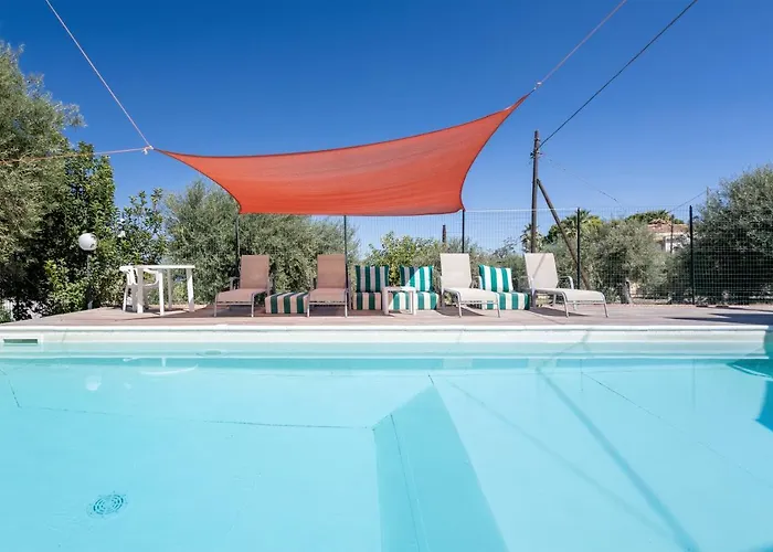 Mendolia Hot Pool And Design