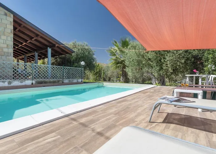 Mendolia Hot Pool And Design Villa Termini Imerese